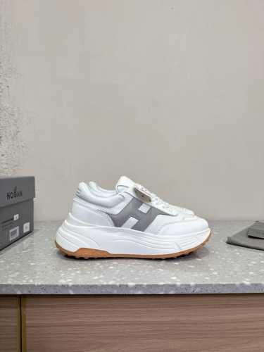 男码+10 HOGAN 霍根 25ss早春新款 情侣款 运动鞋 休闲鞋新品86er系列H671运动休闲鞋复古时尚厚底鞋，以经典而不失时尚的设计演绎品牌风格，纪念
