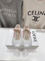 高版本出厂 Loewe罗意威二代Ballet Runner升级2.0给足界一些震撼，2025早春Ballet Runner 2.0芭蕾运动鞋阿甘鞋德训鞋 不对称