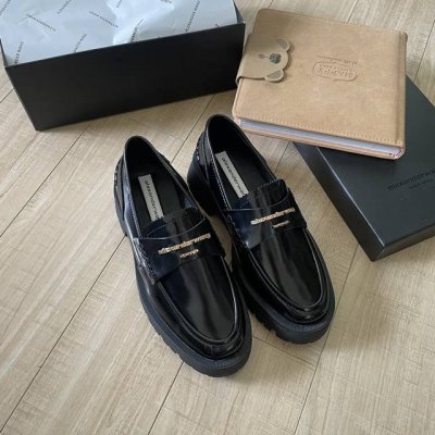 出厂： 5.0Cm Alexander Wang亚力山大 王顶级专柜 官网同步 独家首发 亚历山大 字母皮鞋 大小王系列 明星同款 网红博主推荐 原版开模 代购
