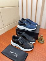 实价： Boss 以经典的设计成为永不落幕的时尚宠儿，经典的休闲造型。鞋面采用顶级反绒皮搭配防水布 品牌Logo点缀 彰显品牌魅力；头层真皮里品牌专用大底，耐磨