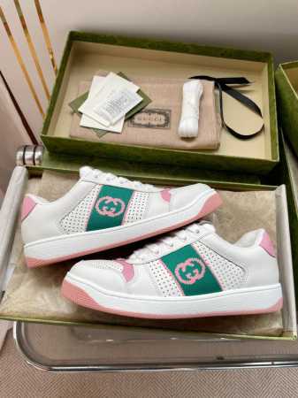 橙子出厂价 Gucci 古驰经典款小脏鞋 运动鞋 休闲鞋板鞋 情侣款 原版开发代购级别版本，金属双G水晶圆柱形标，Gucci原版纹织带。专属擦色牛皮面料，原版毛 - 点击图像关闭