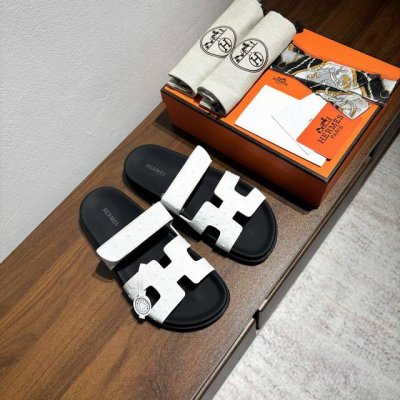 出厂价pp：女款 男款10 品牌：Hermes 编号：H8018-210199 颜色：鸵鸟纹新色系 码数:35一40 38-45 鞋面材质：进口小牛皮 大底材质