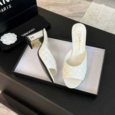代购级 Chanel 24ss 玛丽珍 拖鞋 秋冬单鞋系列属于小爆款 上图必卖 可可爱爱的玛丽珍造型，原版开模五金跟！ 鞋面内里羊皮，真皮大底 跟高：7.5cm - 点击图像关闭