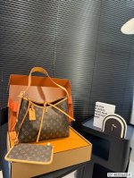 配飞机盒折叠盒子 支持芯片验证 路易威登Lv Carryall新款通勤包颜值实用 可斜挎、单肩。容量保证，敞口磁铁吸内扣取放平板小电脑非常方便，是驴家通勤包款颜