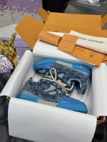出厂价pp 飞机盒10 面包鞋 钻面又加新颜色啦 工艺系列 5 路易威登走秀滑板鞋爆款 Louis Vuitton Trainer无疑是奢侈品牌推出的最成功的S