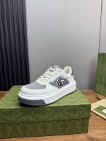 工厂p价 Gucc* 古奇.高版本专柜同步发售 男士新款板鞋 鞋面进口牛皮 ； 凸显 高端 档次 贵气 做工考究 内里采用原版牛皮 ，鞋底：原厂特供原版大底，实