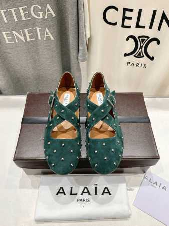 高版本出厂 独家新品 Alaia 阿莱亚25Ss 走秀款糖果色平底芭蕾舞鞋 最近超火的一款平底鞋 章小蕙同款 甜酷芭蕾风 人气超高的一款芭蕾舞鞋，浪漫又迷人 舒 - 点击图像关闭