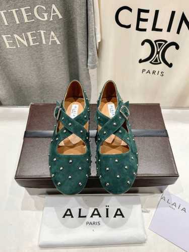 高版本出厂 独家新品 Alaia 阿莱亚25Ss 走秀款糖果色平底芭蕾舞鞋 最近超火的一款平底鞋 章小蕙同款 甜酷芭蕾风 人气超高的一款芭蕾舞鞋，浪漫又迷人 舒