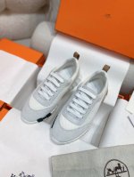 上新Herme* H家新款爱马*Bouncing运动鞋 ZP购入，顶级原单品质，市面最高版本，出厂价批 原版开模大底。一分钱一分货，真材实料，无论是皮料、楦型、