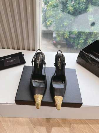 直销 女鞋 女装 顶级品质Saint Laurent 圣罗兰Lee金属扣单鞋 Ysl姐姐的美丽尤物高跟鞋 又是人间圣罗兰 Rose同款的小方头 高跟鞋化很好修饰 - 点击图像关闭