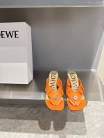 2025 最新罗意威Loewe Ss夏季限定拖鞋 上脚真的太美了 强烈推荐 明星博主同款 面料 进口羊皮 里料:进口羊皮 大底:真皮注塑底 码数:35-39 4