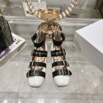 出厂 后跟款 Dior 迪奥2025春夏新款 珍珠铆钉玛丽珍 混搭甜酷朋克风美鞋 将优雅与叛逆完美结合 简直时髦巅峰 面料牛皮 内里羊皮 大底防滑耐磨大底 码数