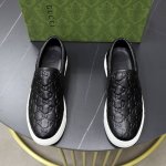 品牌：古奇Gucci 标准码：38-44 45订做 等级：官网同款 材料：原版面料 舒适羊皮内里 轻便耐磨大底 款式类别：男士时尚休闲鞋 跑步 运动鞋 尊贵奢侈