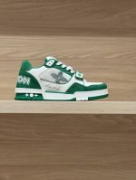 顶级版本 绿牛仔实拍 Lv Trainer 魔术扣情侣款 莞式大厂出品！无限接近好货播报！ 全面升级柜柜最新的鞋型，材料，工艺细化，大底重新开发私模，追求无限接