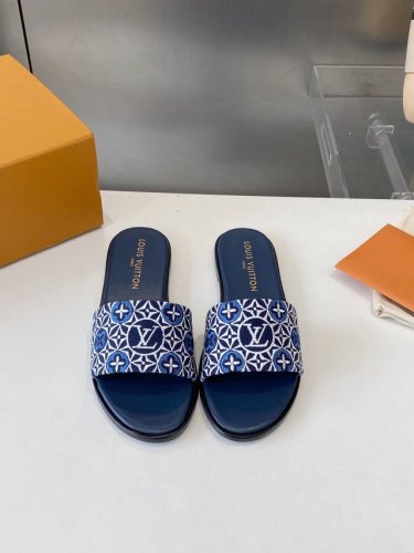 最新新品上市 顶级版本 橡胶底 双层真皮底 Louis Vuitton 超级好搭瘦腿神器 脚感活力十足 上脚舒适优雅 面料 原版材料 内里高档羊皮里 柔软舒适