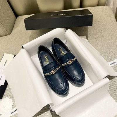 工厂直销 A年度最爱一双增高厚底绝美爆款拖鞋 专柜 正品级 版本！！ 这一季小香新款真的太好看了， 真的一眼爱了 经典的搭配，真的超级有个性！ 复古又时髦，无论