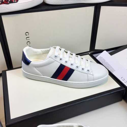 橙子出厂价p gucci 古驰 经典爆款 小蜜蜂小白鞋 百搭休闲鞋板鞋 情侣款 码数 34-45