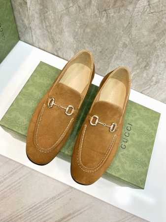 原版真皮大底 品牌：Gucci 古奇 标准码：男码38 44 45 46可以定做 等级：官网同款 原单品质 材料：原版牛皮 水染牛皮内里 原版真皮大底 款式类别 - 点击图像关闭