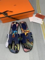 出厂价Pp：300赠送随机搭配丝巾 品牌：Hermes官网最新色系 编号：H01-211011 颜色：电光蓝 码数：35-40全码 34 41 42定做不退不换
