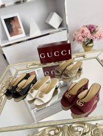 工厂p价 女装女鞋 运动原单上新啦Gucci古驰2025新款拖鞋 高跟百搭显瘦、受用原版1:1五金！ 面料采用头层牛皮 内里 垫脚羊皮 标准码数35 41，四色