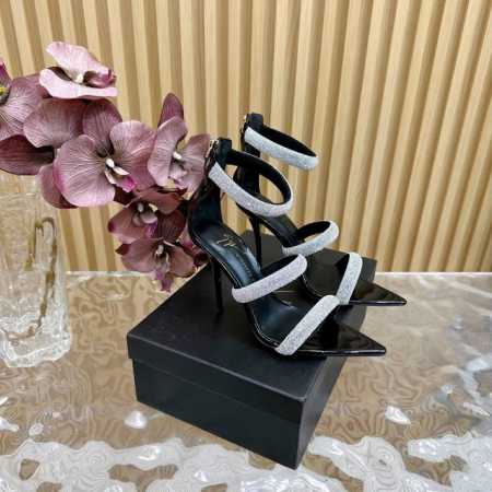 独家新款首发 Giuseppe Zanotti SS2024夏季新品！ 全新春夏系列水钻高跟凉鞋 ！ 尖头高跟拖鞋淡淡的夏日里怎么少得了一双仙女鞋 各种小裙子搭 - 点击图像关闭
