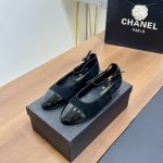 顶级版本 官网同步新款 Chanel 25Ss 香奈儿 玛丽珍鞋 单鞋火爆上新，这一季香家小爆款！ 真的一眼爱了，经典拼色完美搭配！ 真的超级有个性，是这款鞋子