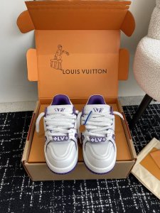 代购级620 官网同步发货全套包装 Louis Vuitton 走秀款胖丁Trainer 龙年限定款 面包鞋 情侣款 胖Trainer打破颜色的单一变化 胖乎乎