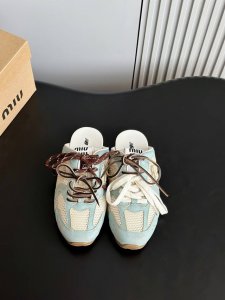 Miumi* New Balanc* 530 联名款情侣运动鞋 来自美拉德的快乐鞋复古擦色做旧休闲鞋 鞋面采用对版牛反绒和麂皮，牛皮内里，私模防滑耐磨橡胶大底