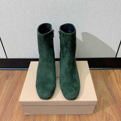 Gianvit* Ross* 粗跟短靴。精致的鞋楦，款式时尚。女人味十足。非常值得推荐给你们 材质：羊京，羊皮内里及垫脚，真皮大底。跟高6cm 码数：35-39
