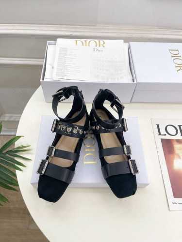 Dior 迪奥 25 2025 早春新款 顶级版本专柜主打新款 Dior Punk 方头金属扣罗马芭蕾鞋 硬货上新BS代购级别！高级感十足！国内外博主刷爆的一款