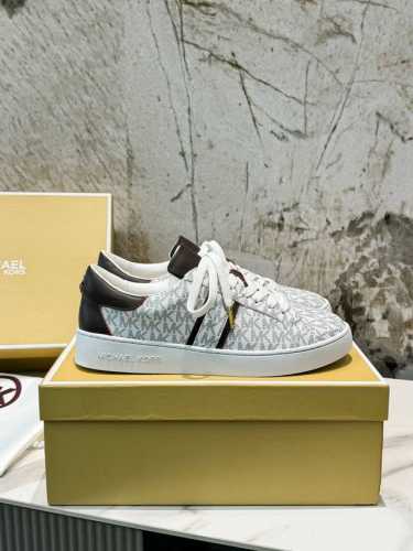 MK 。拿货 原版面料，羊皮内里，羊皮垫脚，金属扣.，码数35-41