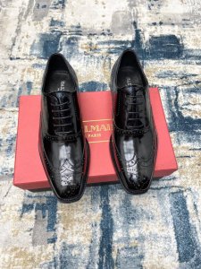 balmain～ 码数:38-45 巴尔曼新款男士皮底正装皮鞋,原单品质牛货，面采用进口小牛皮制作，搭配牛皮内里 垫脚，原版进口真皮大底，尽显奢华，看对眼必须入
