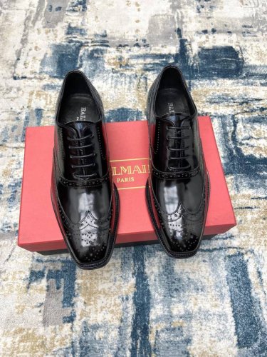balmain～ 码数:38-45 巴尔曼新款男士皮底正装皮鞋,原单品质牛货，面采用进口小牛皮制作，搭配牛皮内里 垫脚，原版进口真皮大底，尽显奢华，看对眼必须入