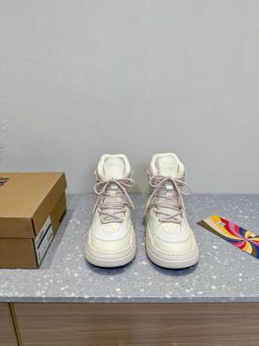 Moon Boot最新24秋冬新款PARK ICON系列 系带 厚底 休闲鞋 一脚蹬 雪地靴 棉靴 原版购入开发 做货 这款Park Icon休闲鞋 采用海绵材