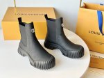 L驴家 fw22 new arrival～ ruby 短靴新品，爆款，哈哈新款的靴靴非常特别，平底靴在硬朗和柔美之间激发潮流魅力，可可爱爱大头鞋！ 甄选进口丝绸