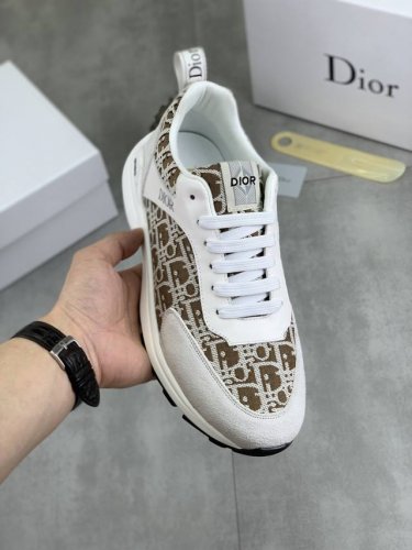 工厂p价p 实价 Dior 2025迪奥原版系带低帮男鞋 经典款休闲鞋本款是官方主打经典款 质量 原厂名师制作 采用优质牛皮配原版材料舒适透气网布內里猪皮鞋垫