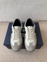 迪奥Dior 情侣款C ' Est 25Ss 新款休闲鞋运动鞋板鞋小白鞋 彰显醒目而时尚的风范 精心制作 鞋面设计风格搭配超级时尚 细节也增添一丝优雅气质 轻盈