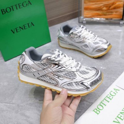 bottega Veneta Bv葆蝶家 王一博同款低帮休闲鞋 全新海淘专供品质 采用轻质科技网布面料 搭配几何图案设计橡胶外底 王炸系列 高版本 认准套包工艺