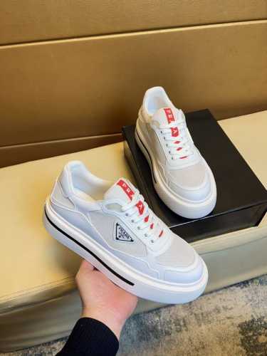 PRADA 经典原单版本 普拉达：顶级代购男士最新专柜同步发售，意大利进口优质原版：品牌丝绸小牛皮 鞋身高周波品牌logo 品牌高丝光帆布布匹 鞋舌丝印品牌lo