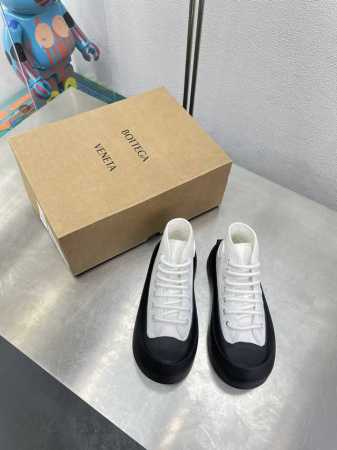 Bv新款大头鞋 Jumbo系列单品 P350黑底白面 最近火的一塌糊涂，之前都是要预订等两个月的，馆语趁着还有货抓紧上车啦 熊猫配色 不要太舒服，不要太好搭 面 - 点击图像关闭