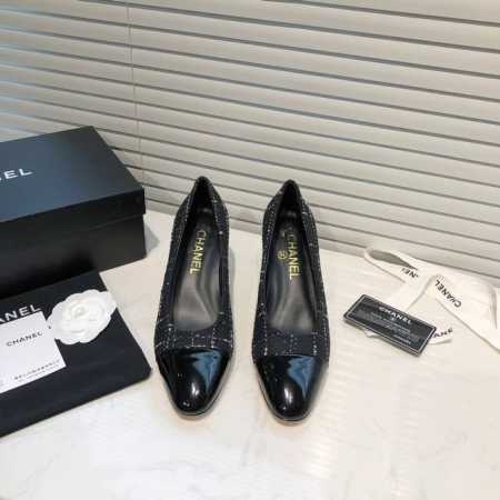 Chane+L 经典slingback 小香单鞋 就像coco香奈儿女士说的：流行稍纵即逝，但风格永存！四这双单鞋就是香家经典中的经典！双色搭配，简约精致，九专 - 点击图像关闭