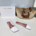 高品质出厂 ！小众潮牌Amina Muaddi 阿米娜25春夏新款斜方头芭蕾鞋网红胶片平底凉鞋！ 满满的少女风、既摩登又极简的味道！ 非常的简约大气 不管是半身