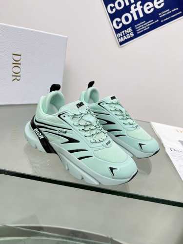 工厂价 2024迪奥b32全新shoes来袭。真的太好看啦！ 做工精细网面空压 透气美美哒。 独家开模。原版一比一复刻。无可挑剔。。大底tpu组合。 官网6色齐