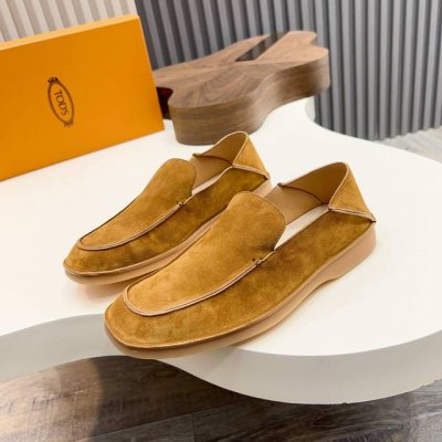 Tod's 托德斯 -高端品质 原单正装皮鞋 -鞋面：反绒小牛皮、鞋丹外合车缝线涂边工艺 -内里：水染牛皮 -大底：超轻Tpu发泡 橡胶；双色成型大底 -超高品