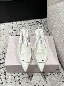 jimmy Choo吉米周 25 最新 Frances 尖头搭扣 细跟 高跟鞋 宋茜同款 邂逅奢华 不仅仅是一双鞋子，更是一件艺术品，它承载着精湛工艺与时尚美学