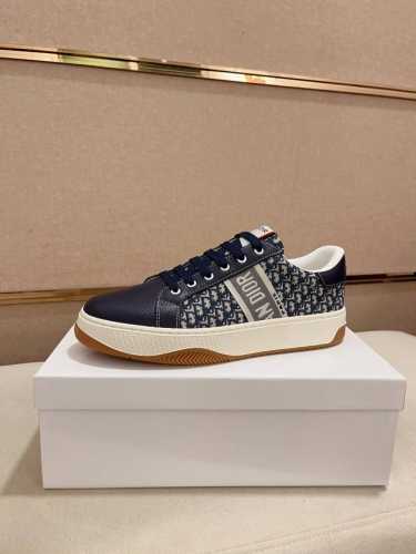 工厂价: 迪奥 Dior 新款休闲运动风男鞋，全新春夏季款设计，完美做工，系带懒人款打造装柜品质，鞋面：进口头层牛皮，羊皮内里柔软舒适，超轻tpu耐磨大底、简约