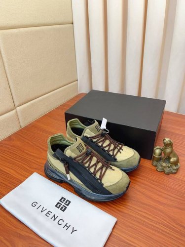实价 Givenchy 纪梵希 高端版本 专柜同步发售鞋面 意大利进口品牌Logo印花布匹 尽显奢华 羊皮内里加上双层组合 脚感舒适 鞋底 原厂特供气垫Tup大