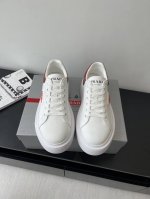 prada 普拉达 25Ss新款 休闲 厚底小白鞋 情侣款 p家时尚小白鞋 重版推出 高品质出货 优雅大方 上脚舒适 超级经典 上脚超轻超级舒适 面料丝稠牛皮