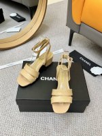 Chanel香奈儿 2025春款 专柜顶级电绣凉鞋 这款经典设计；不平凡的爱拥入了多种配色元素 多元化混搭非常好看百搭，上脚非常轻巧 舒适超级秀气优雅的一款户外
