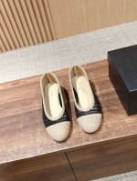 香奈儿经典款新网面芭蕾舞鞋 无论搭配裤装还是裙装都是完美 小圆头的设计很好的修饰脚型 小仙女们必备 Size 35-39 40 41定制不退换